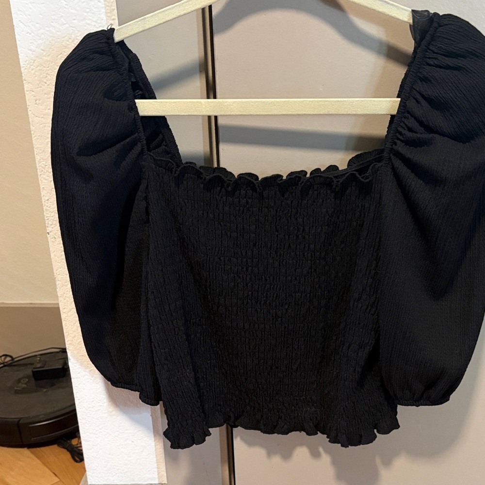 Women's Black Smocked Puff-Sleeve Blouse